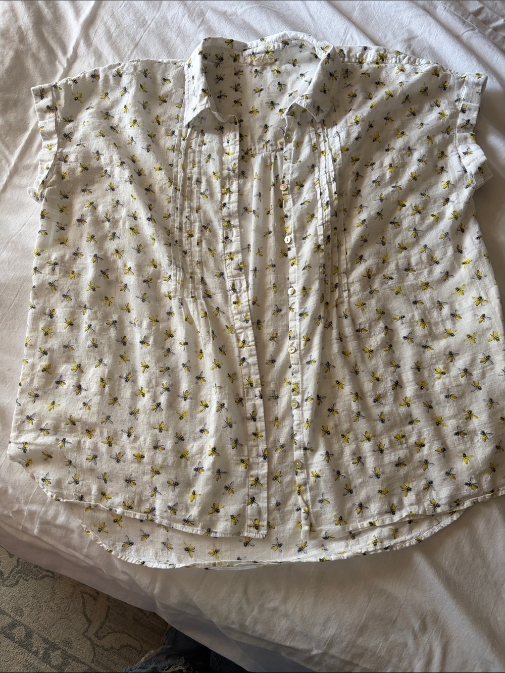 White Short-Sleeve Button-Front Blouse with Bee Print